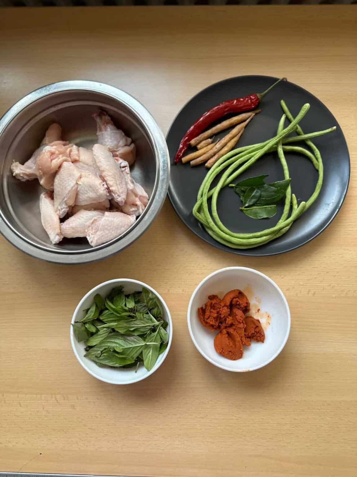 Pad Ped Chicken (Thai Chicken & Red Curry Stirfry)