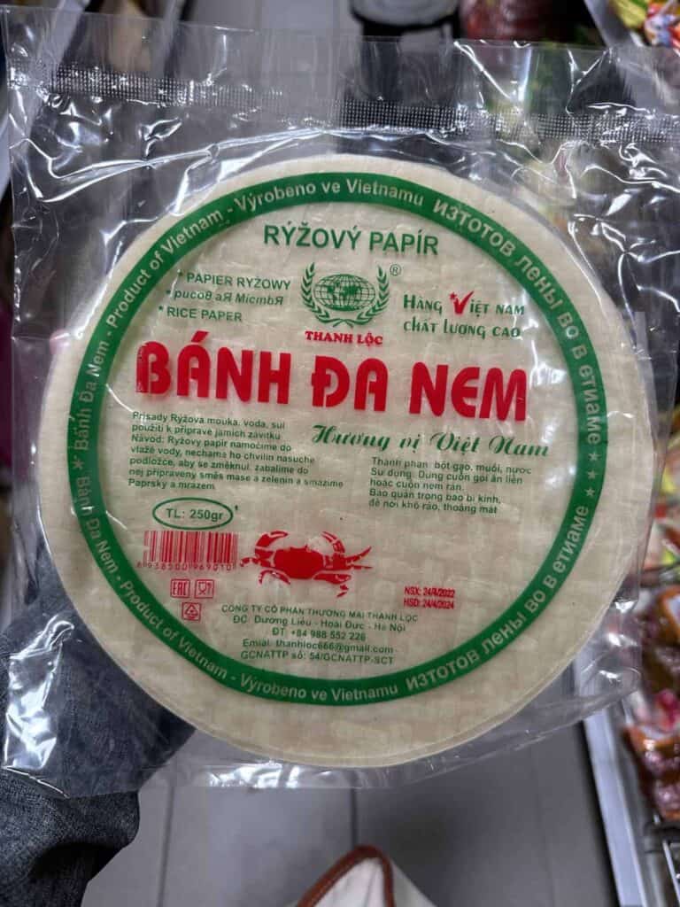 How to wrap Vietnamese Spring Rolls (Fresh & Fried) Bánh đa nem - the rice papers for fried spring rolls