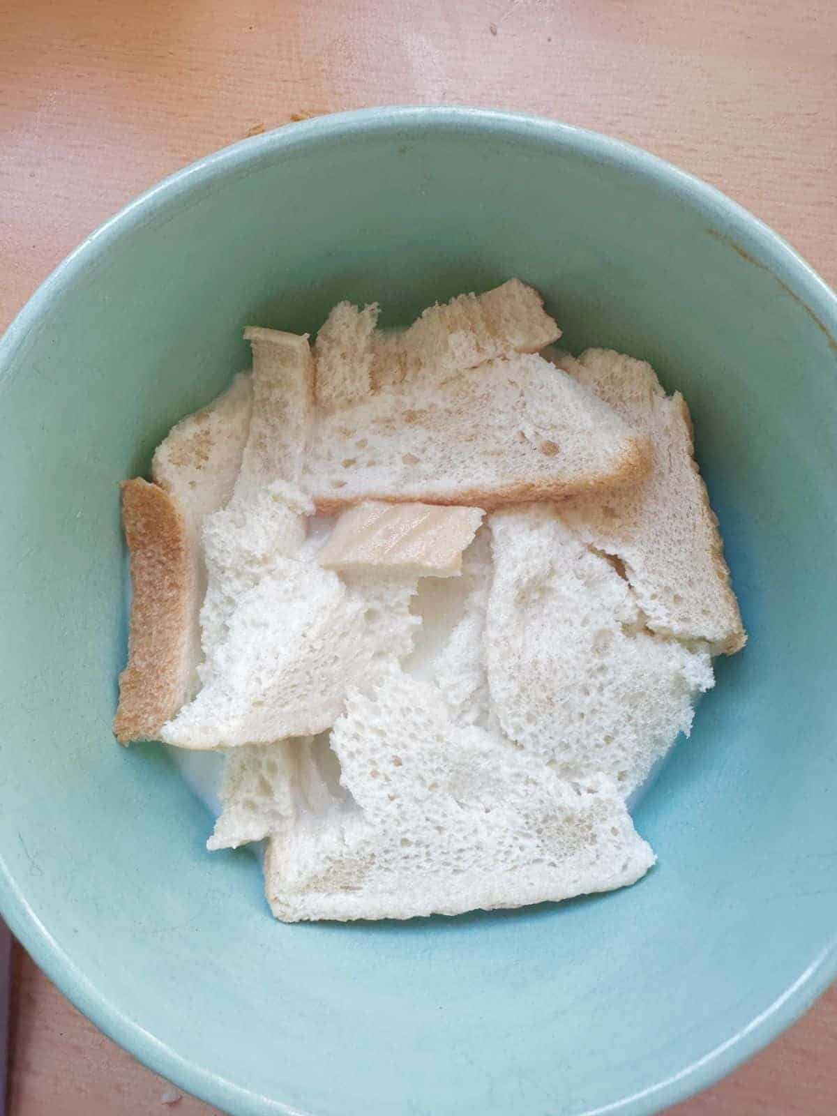 Very Best Vietnamese Liver Pâté for Banh Mi soak sandwich bread in milk