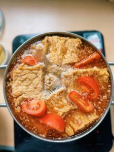 The pot of Bún Riêu