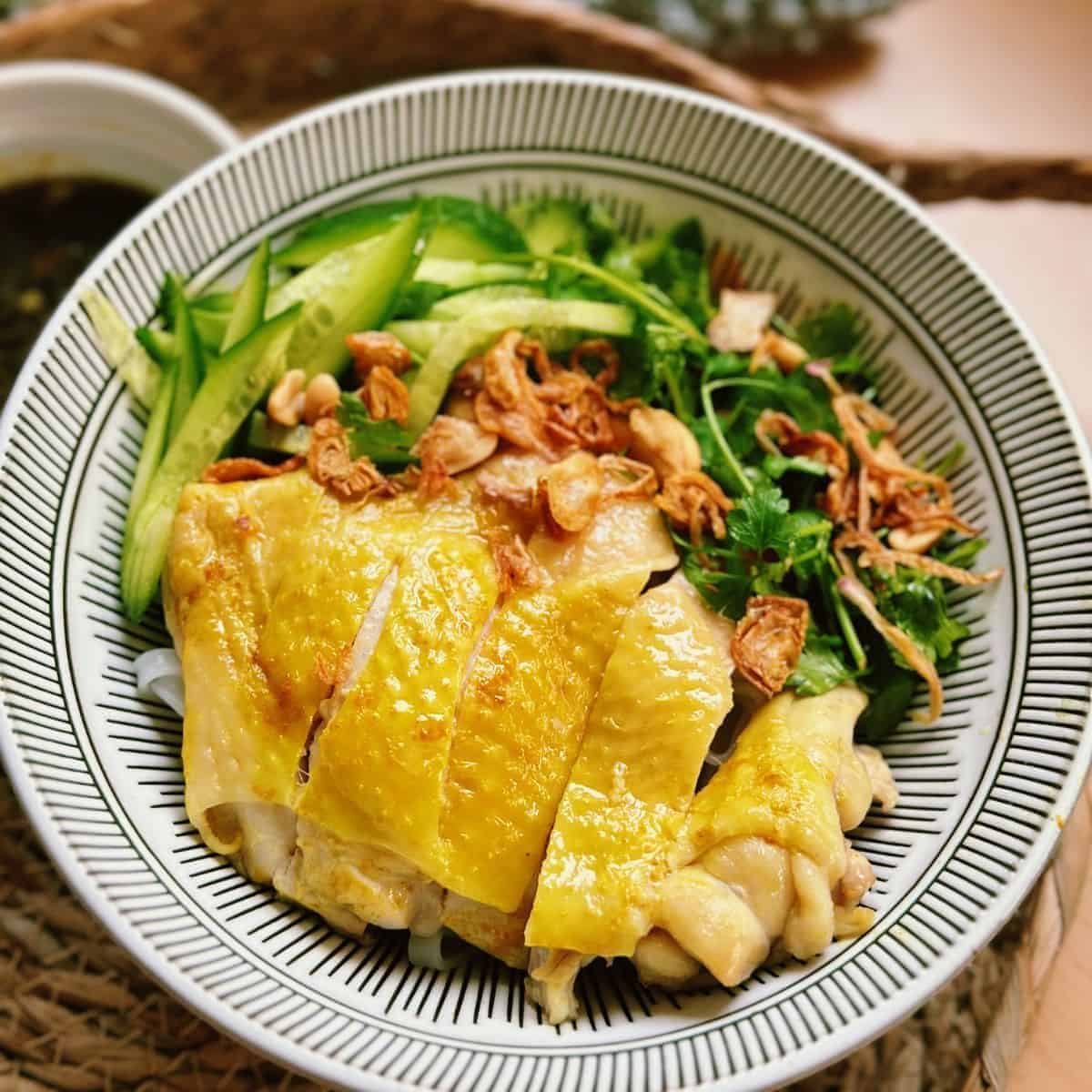 12 Tasty Vietnamese Chicken Recipes You Can Make At Home Vietnamese Phở Trộn