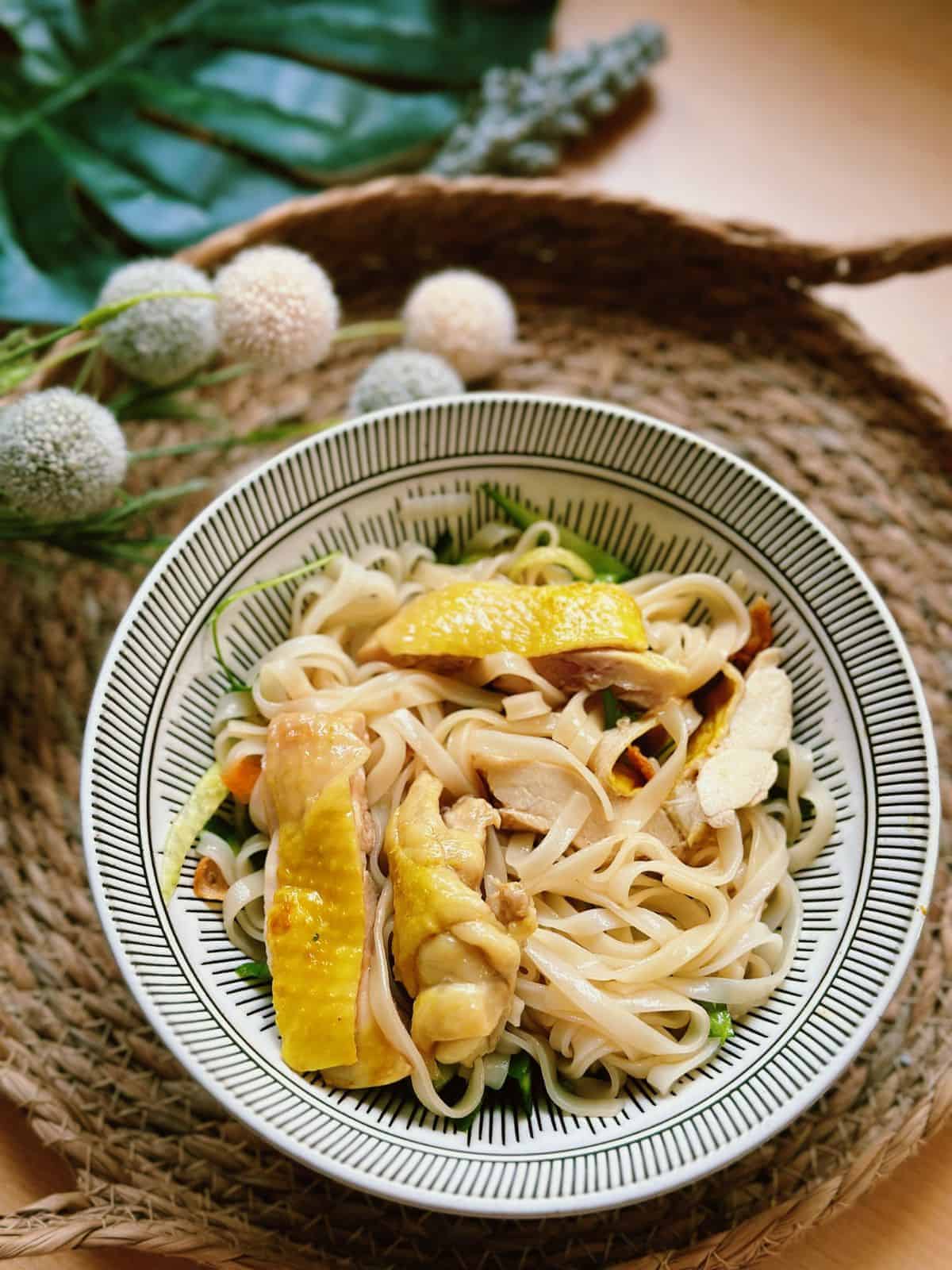 Phở Trộn – Die sommerliche Variante von Chicken Phở Vietnamese Phở Trộn