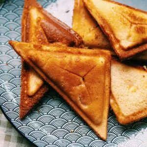 Vietnamese Hot Dogs (Triangle Cakes) Vietnamese Hot Dogs