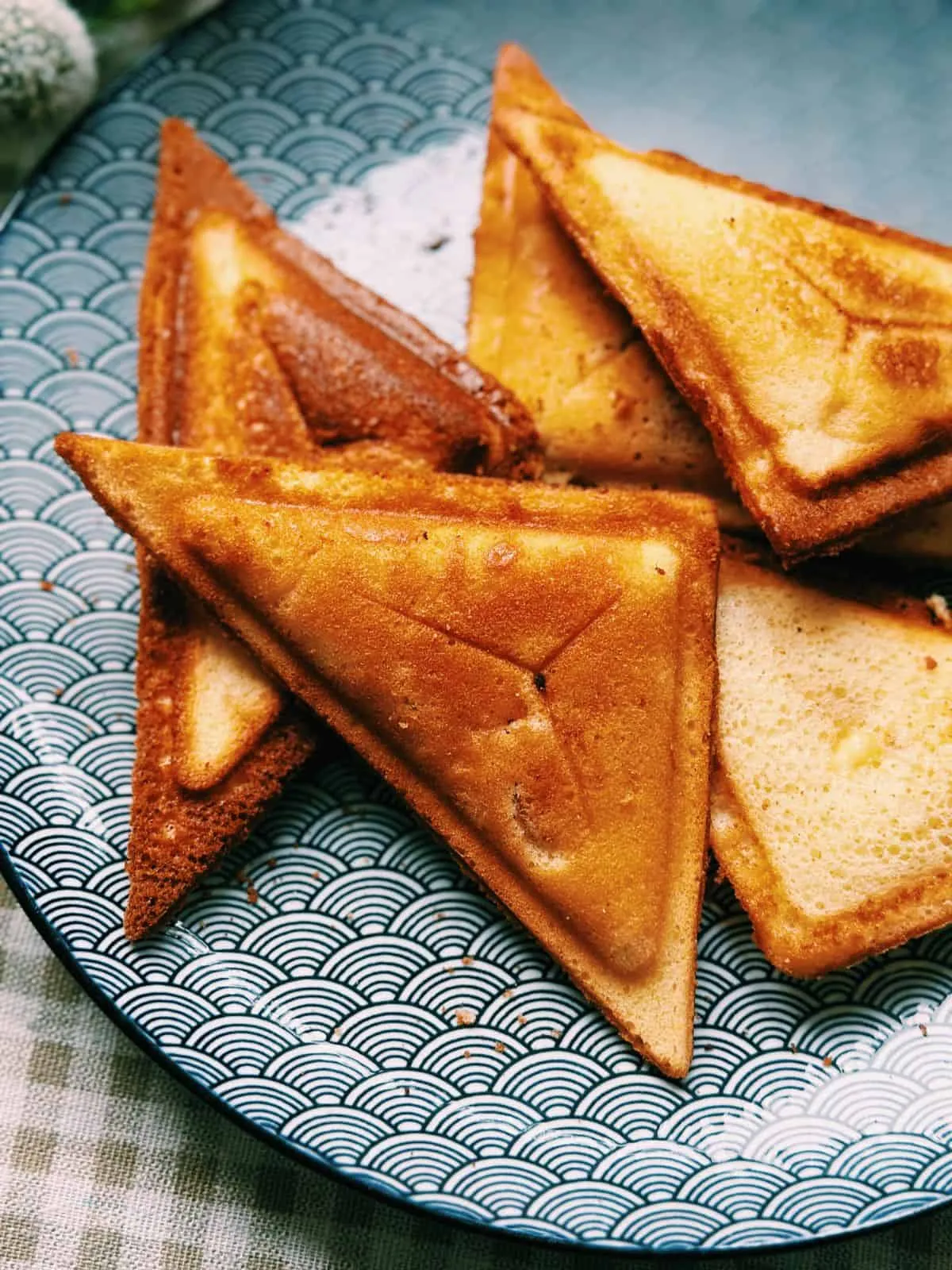 Vietnamese Hot Dogs (Triangle Cakes) Vietnamese Hot Dogs
