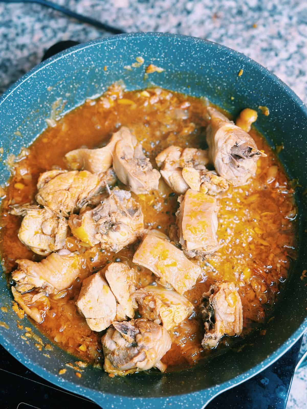 Very Authentic Mì Quảng: Central Vietnam’s Turmeric Noodles Braise the chicken