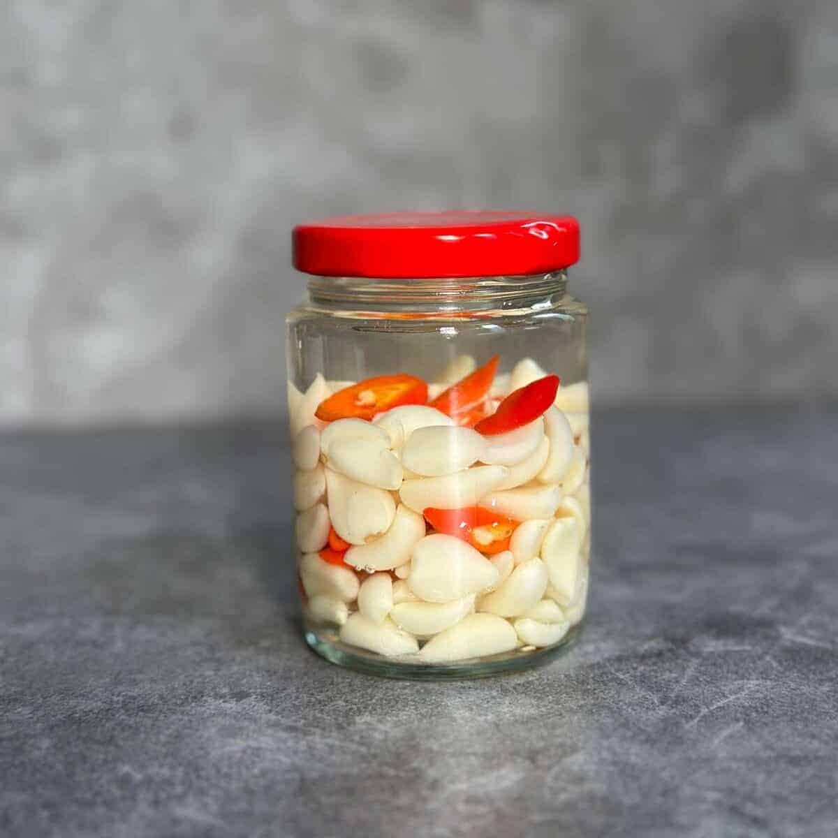Vietnamese Pickled Garlic (Giấm Tỏi)