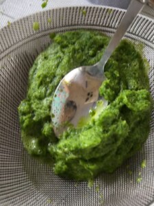 Strain the pandan paste to extract the juice.