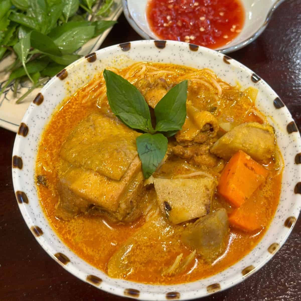13 leckere vietnamesische Hähnchenrezepte zum Nachkochen Vietnamese Chicken Curry (Cà Ri Gà)
