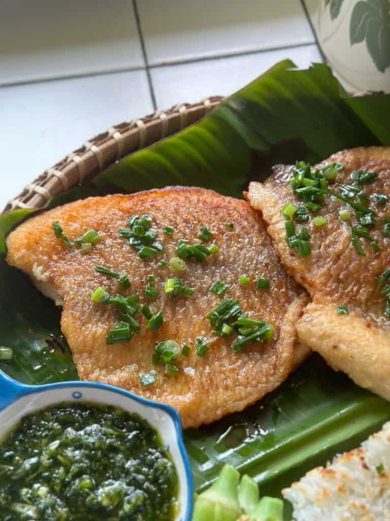 Vietnamese fried fish - Cá Chiên