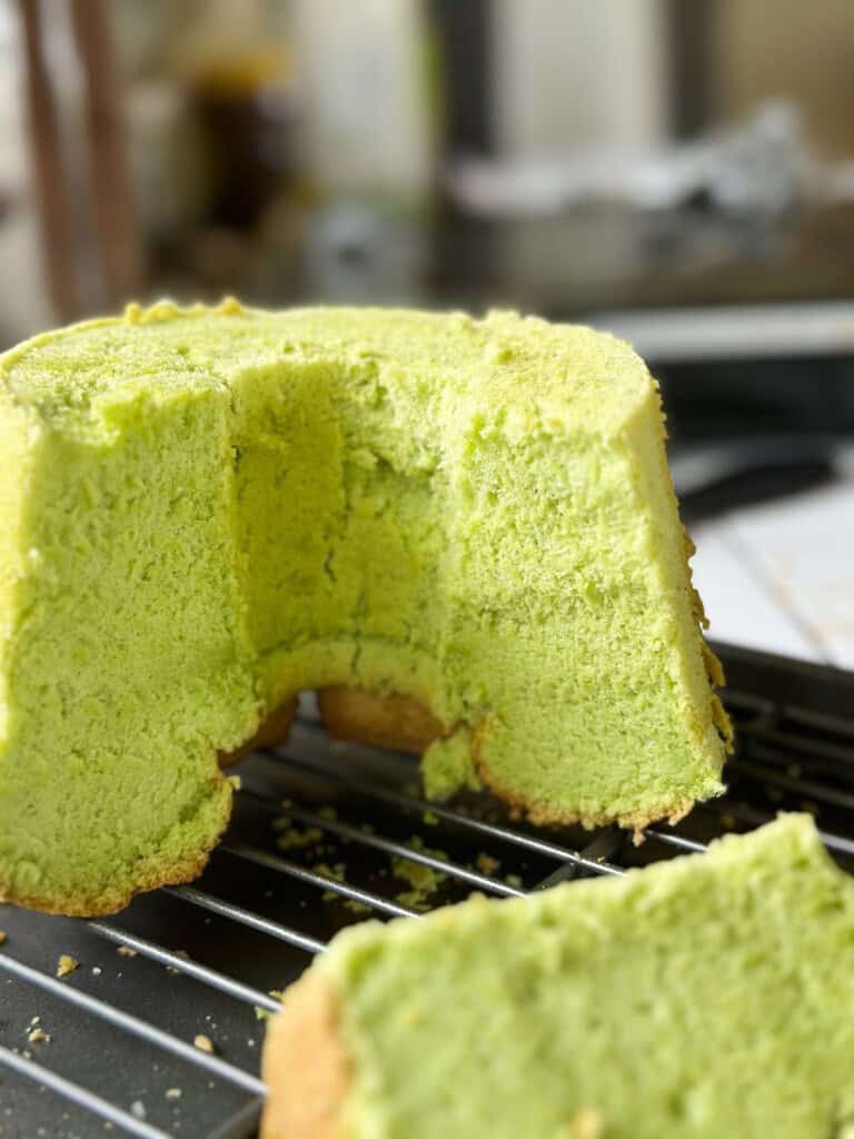 Pandan Chiffon Cake