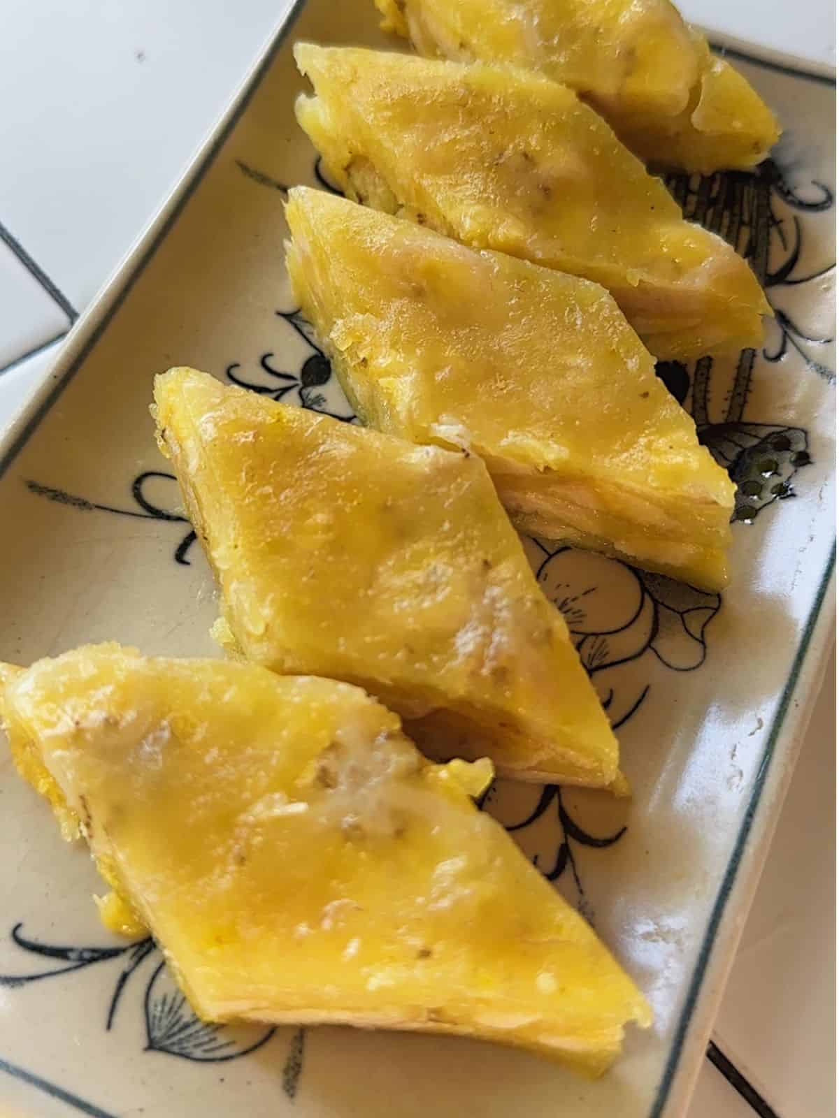 Vietnamesischer Gedämpfter Bananenkuchen (Bánh Chuối Hấp) Vietnamese steamed banana cake (bánh chuối hấp)