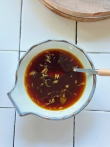 die Sauce vorbereiten