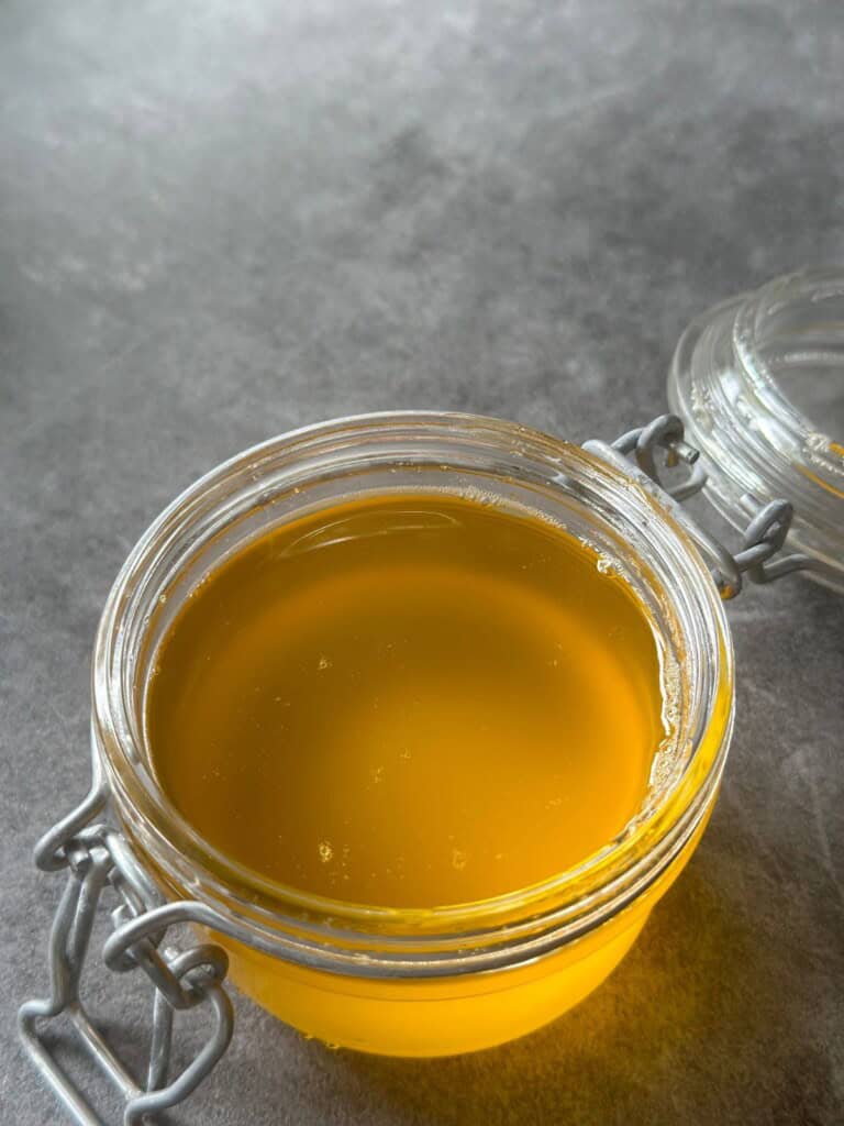 Ghee (Butterschmalz, geklärte Butter)