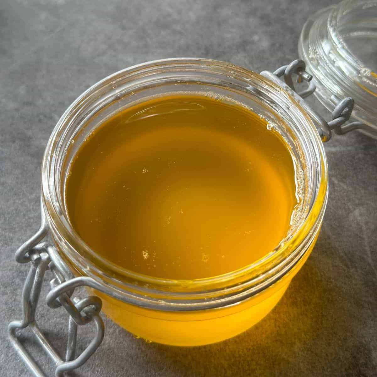 Ghee (Butterschmalz, geklärte Butter)