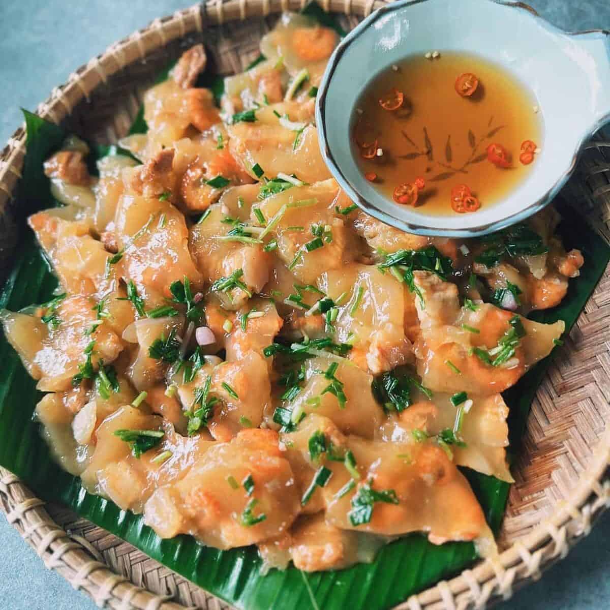 Bánh Bột Lọc (Vietnamese Tapioca Dumplings)