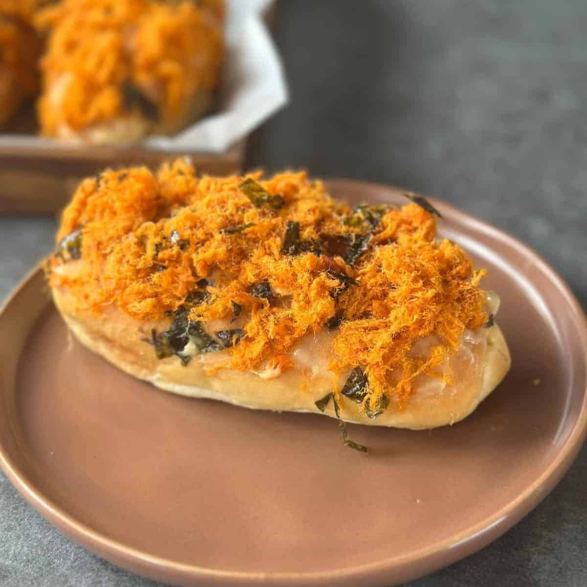 Chinese Pork Floss Bun (Chinese Meat Floss Bun)