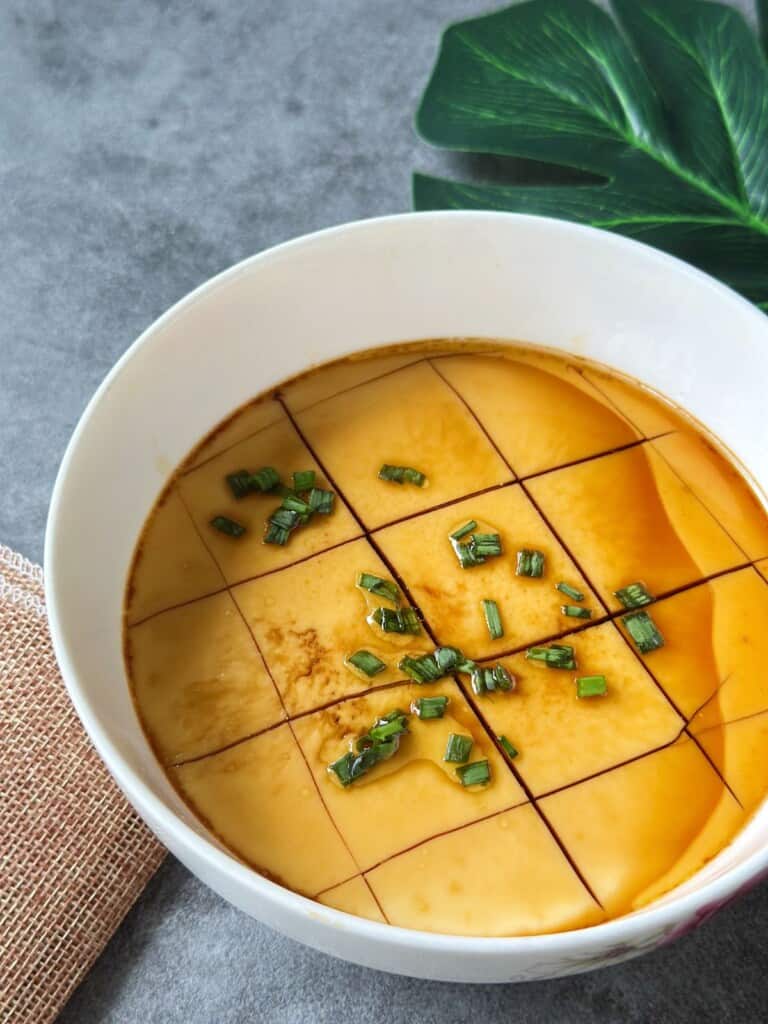 Chinese steamed egg (Chinesisches gedämpftes Ei)