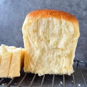Shokupan: Japanese Milk Bread (with Yudane) Hokkaido Milky Bread with Yudane