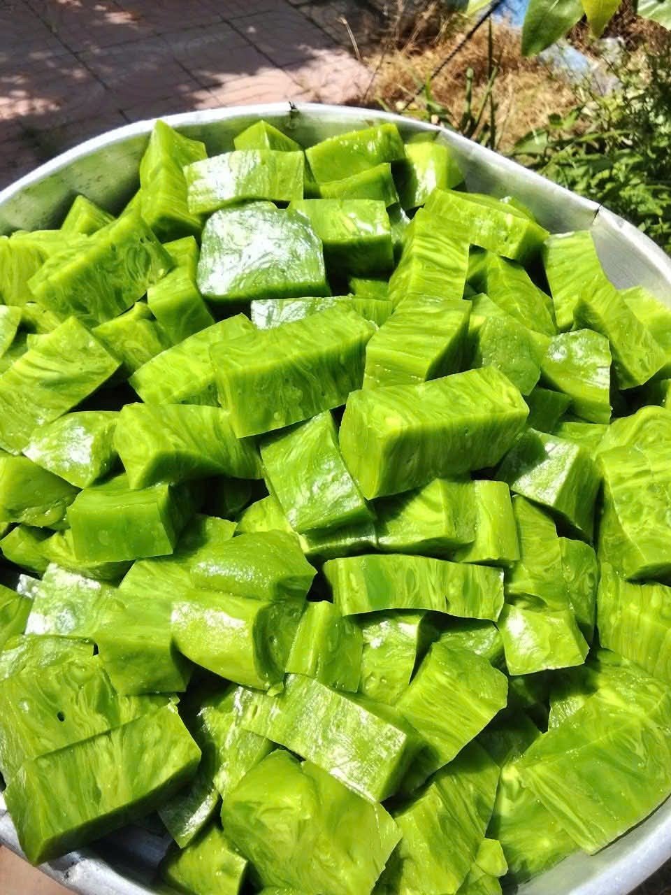 Vietnamese Cakes: 20 Types You Have to Try! Banh Duc Gan